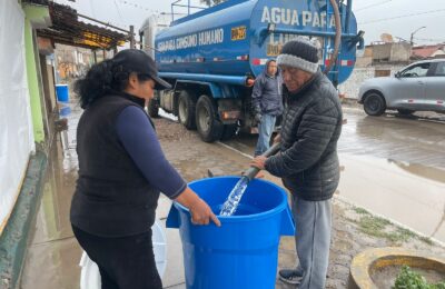 Abastecimiento de agua potable continúa en los distritos afectados por contaminación del río Tambo